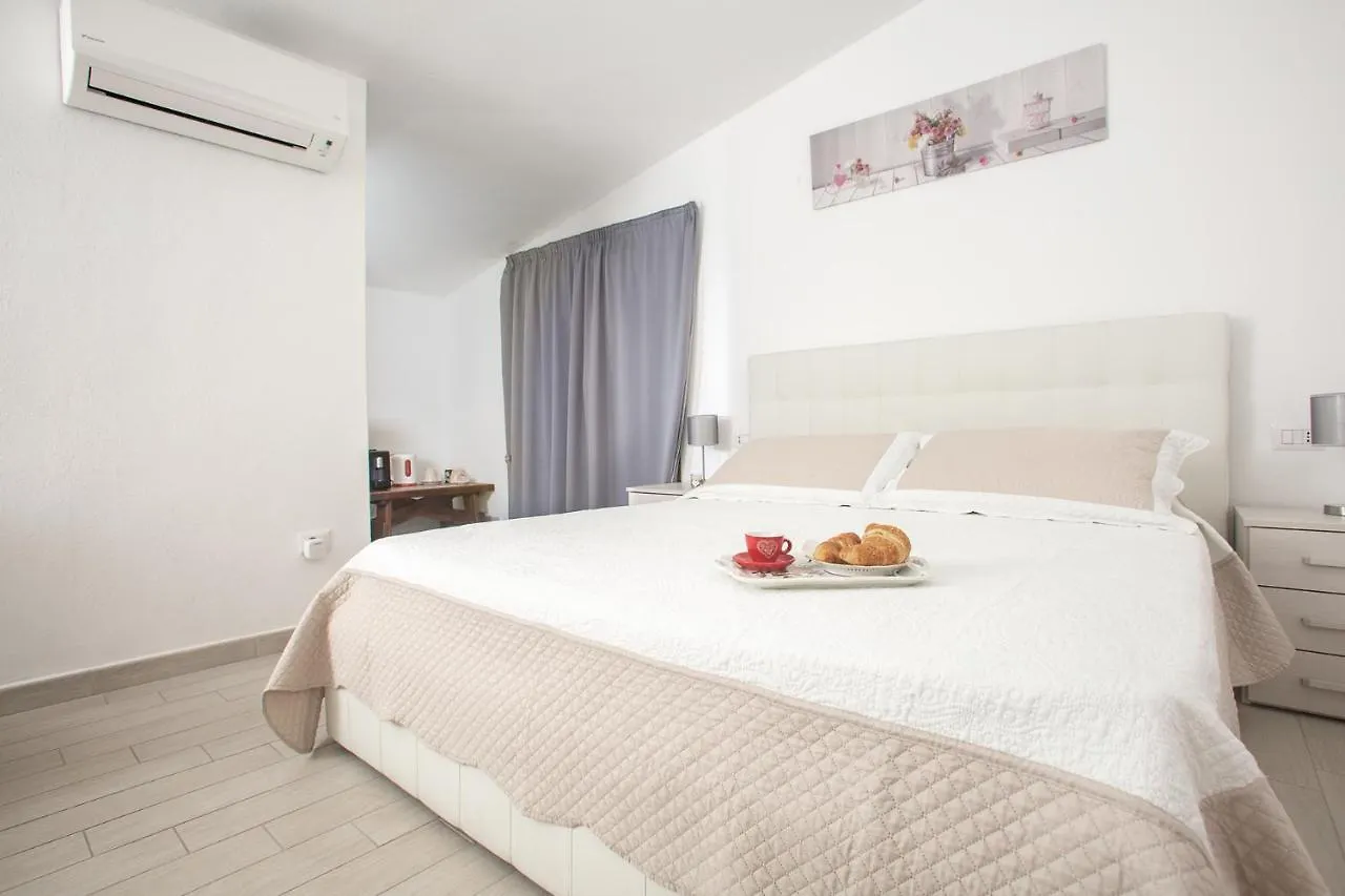 Bed & Breakfast Romeo&Juliet Affittacamere Santa Teresa di Gallura